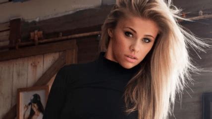 paige vanzant nude.|UFC Star Paige VanZant Keeps Sharing Clever Nude Photos On。